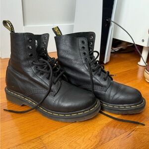 Dr. Marten 1460 Pascal Virginia Boot